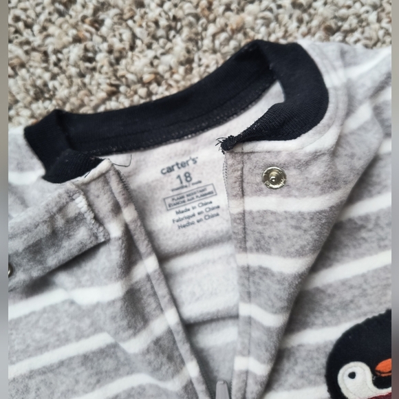 Carter's Boys Striped Footed Pajamas Full Zip Penguin Gray White Size 18 Months - Picture 3 of 4